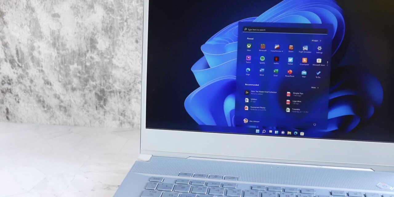 The First Windows 11 Feature Update